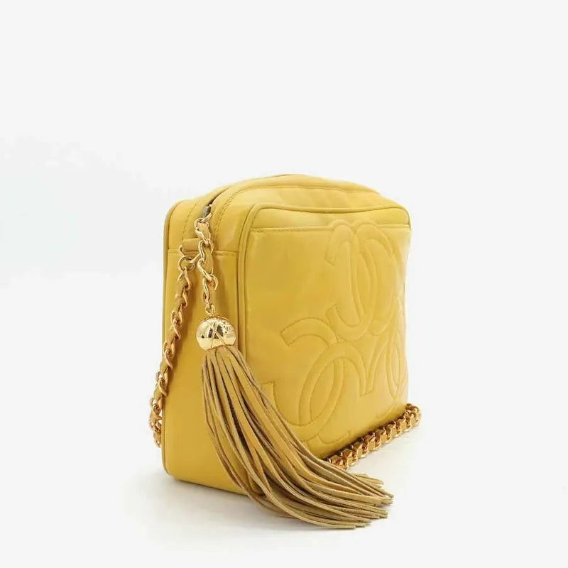 jr722-chanel-vintage-yellow-lambskin-embossed-logo-camera-bag