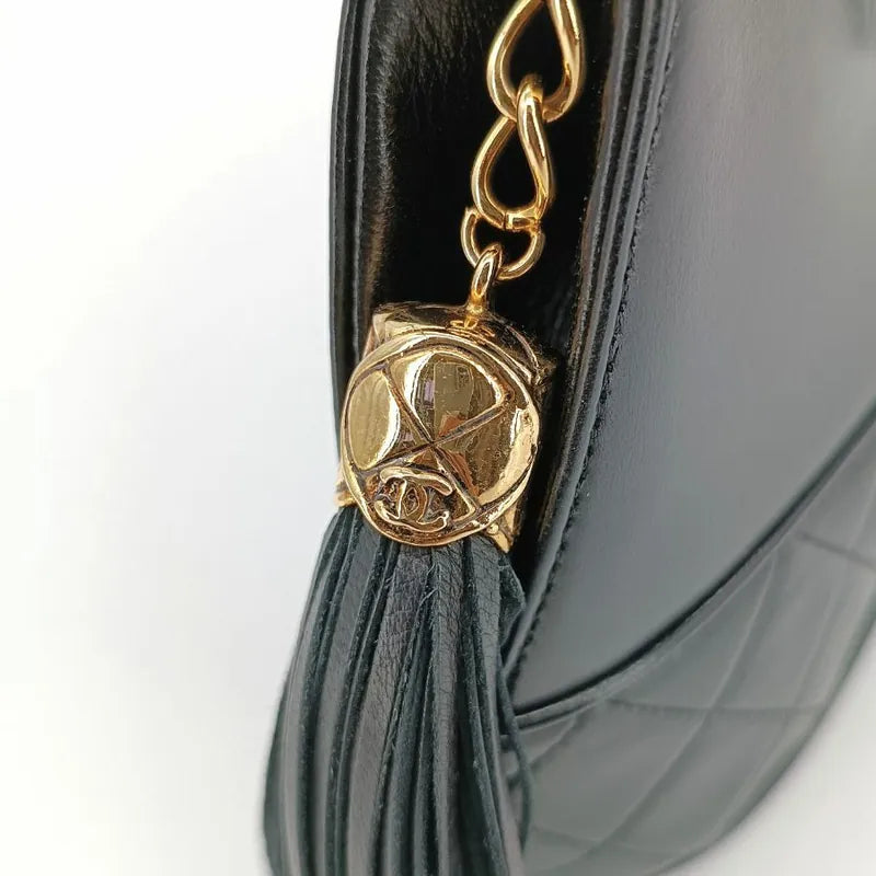 js721-chanel-vintage-black-lambskin-quilted-flap-bag