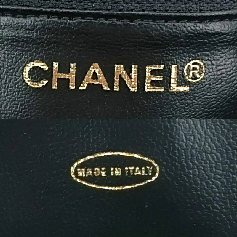 jr289-chanel-vintage-black-caviar-leather-chevron-cosmetic-bag