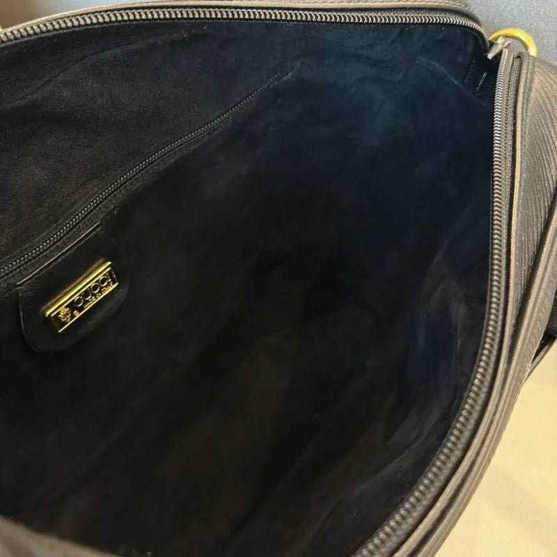 jw411-gucci-90-s-vintage-black-caviar-leather-interlocking-shoulder-bag