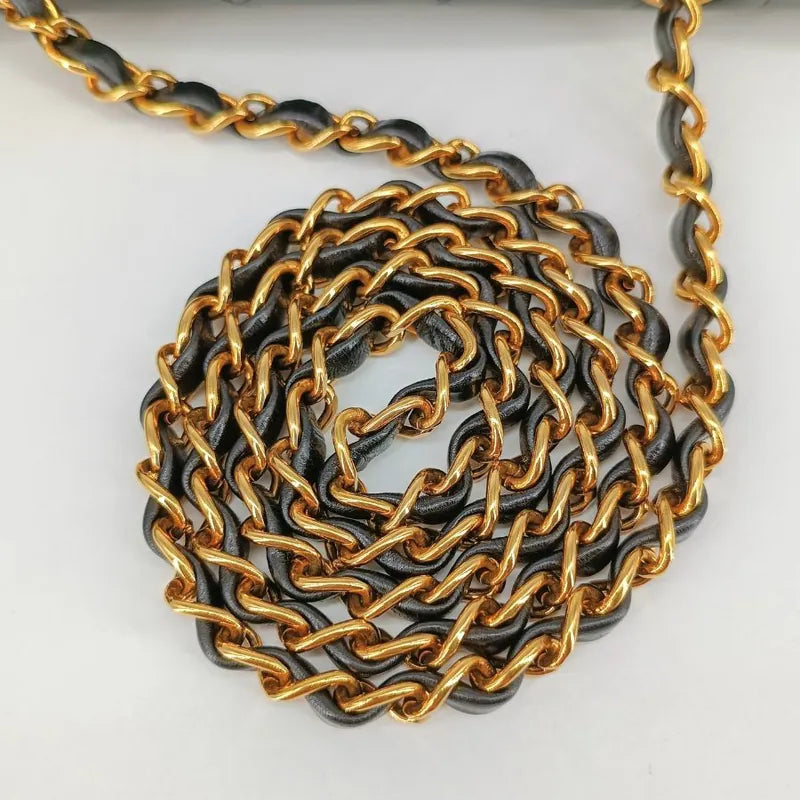 ra027-chanel-vintage-black-lambskin-22cm-diana-flap-bag