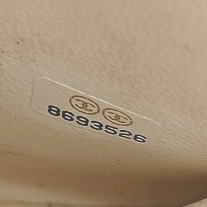 jt733-chanel-vintage-pink-caviar-leather-cosmetic-bag