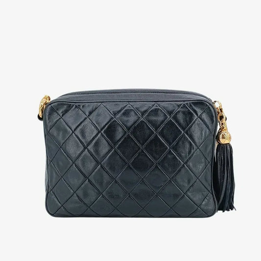 jt788-chanel-vintage-black-lambskin-gold-chain-camera-bag