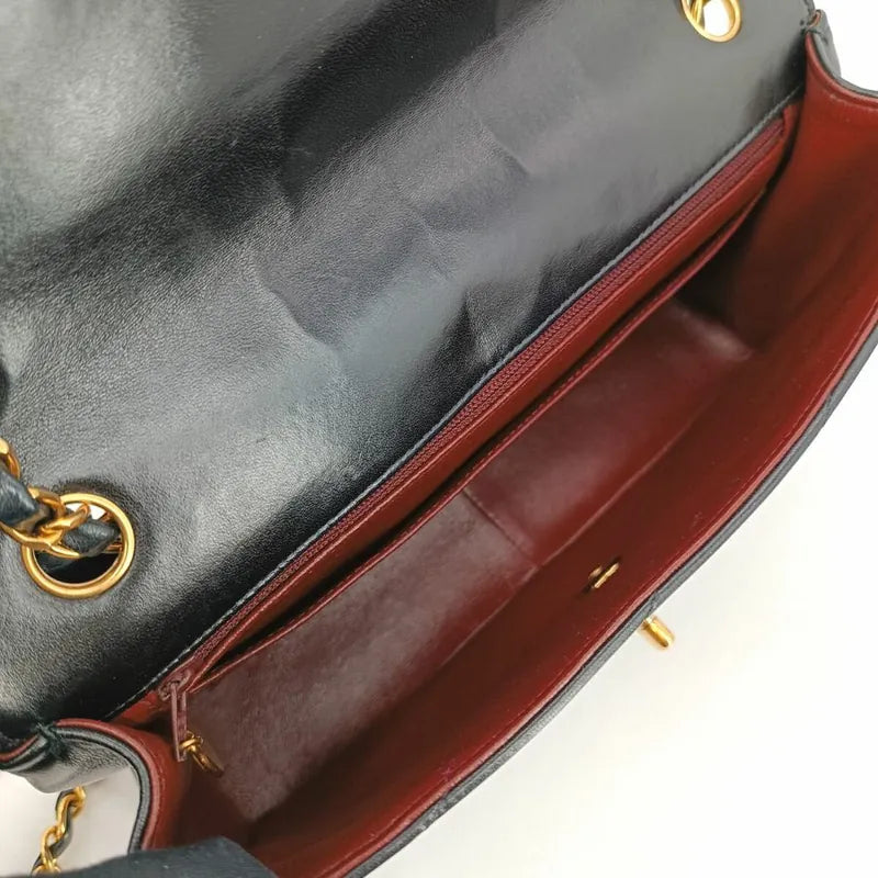 jt645-chanel-vintage-black-lambskin-cross-stripe-flap-bag