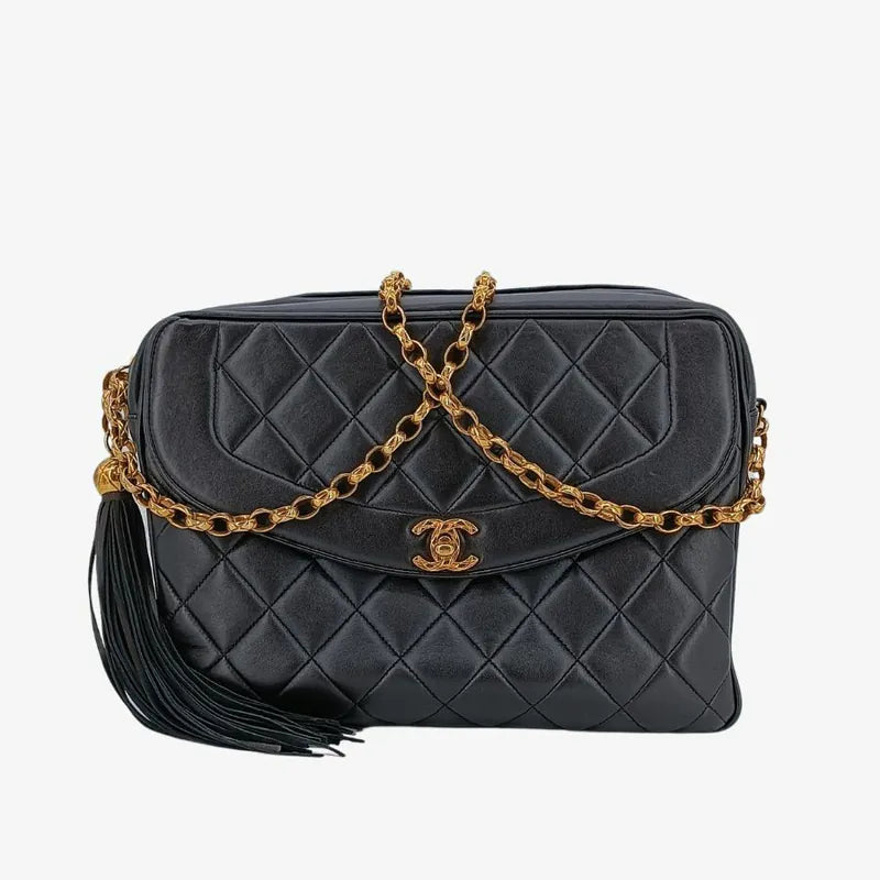 jt886-chanel-vintage-black-lambskin-gold-chain-camera-bag