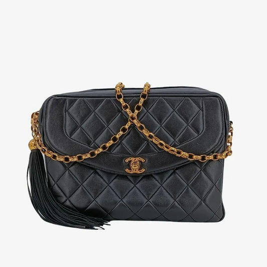 jt886-chanel-vintage-black-lambskin-gold-chain-camera-bag