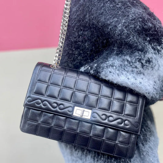 c505-chanel-vintage-black-lambskin-checked-255-flap-bag