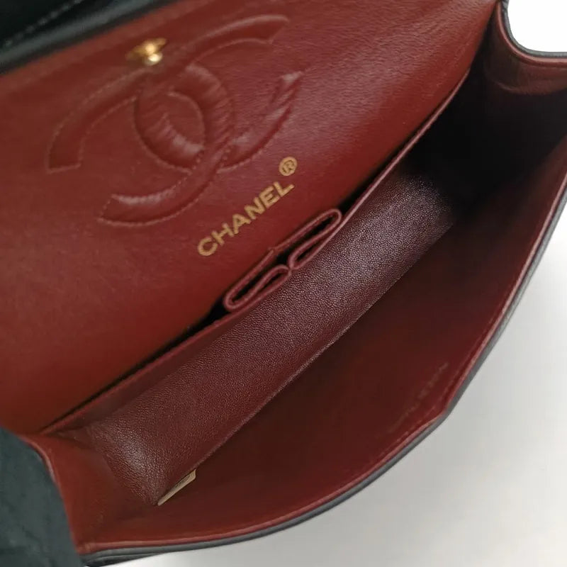 js976-chanel-vintage-black-lambskin-23cm-classic-flap-bag