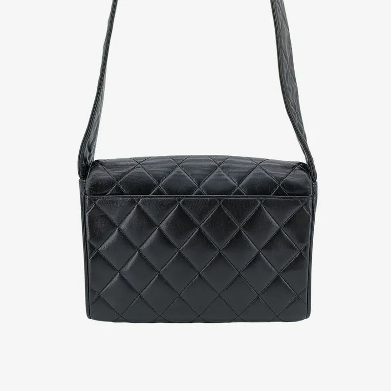 ju429-chanel-vintage-black-lambskin-quilted-flap-bag