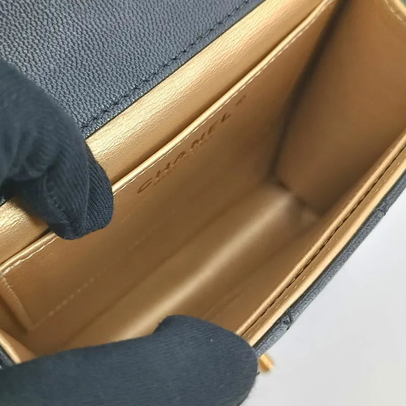 ra406-chanel-black-calfskin-quilted-acrylic-pearl-flap-bag