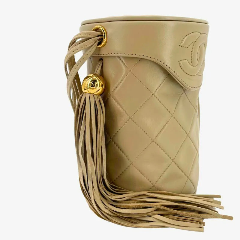 jw445-chanel-vintage-beige-lambskin-cylindrical-bag