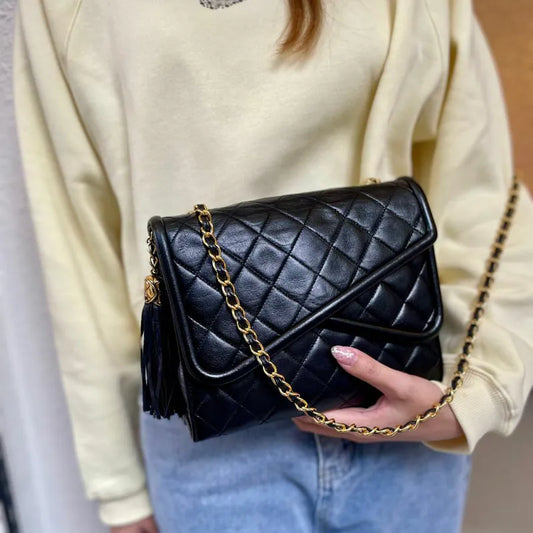 jt889-chanel-vintage-black-lambskin-asymmetric-flap-bag