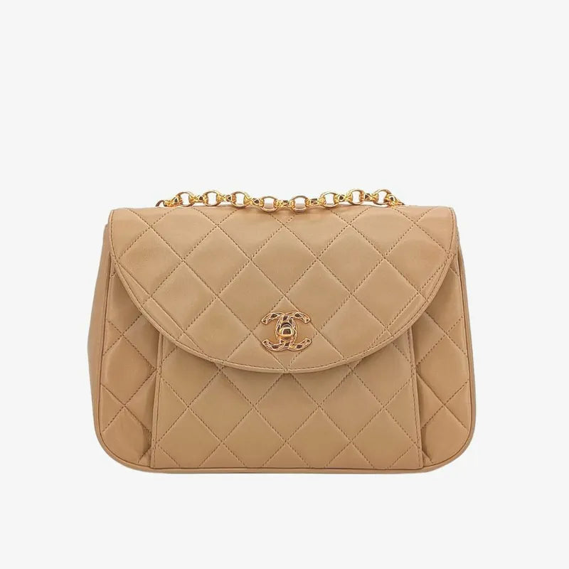 ra504-chanel-vintage-beige-lambskin-gold-chain-flap-bag