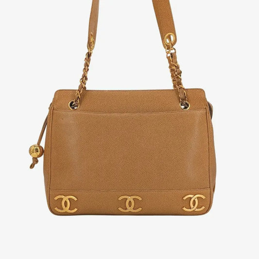 c438-chanel-vintage-beige-lambskin-triple-cc-tote-bag