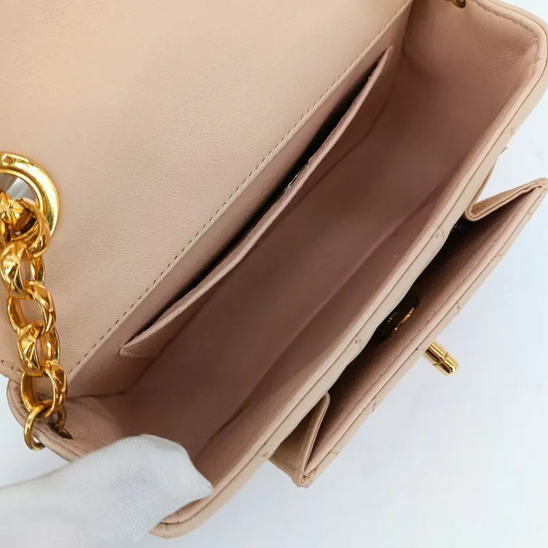 rb349-chanel-vintage-light-pink-lambskin-gold-chain-flap-bag