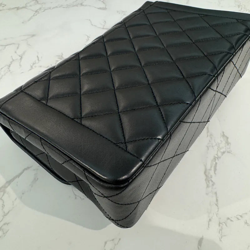 rc398-chanel-vintage-black-lambskin-flap-bag