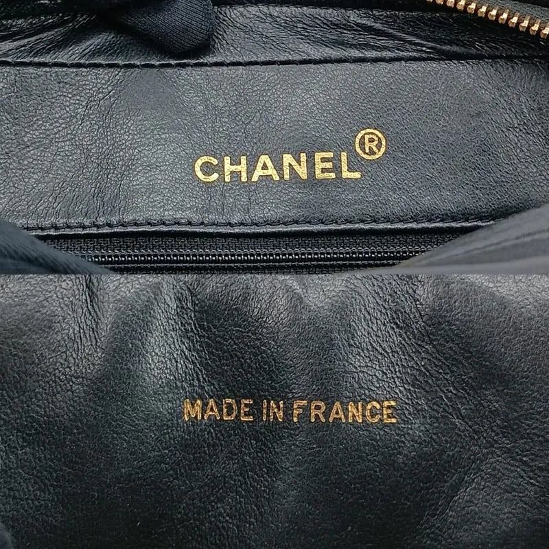 ra124-chanel-vintage-black-lambskin-quilted-camera-bag