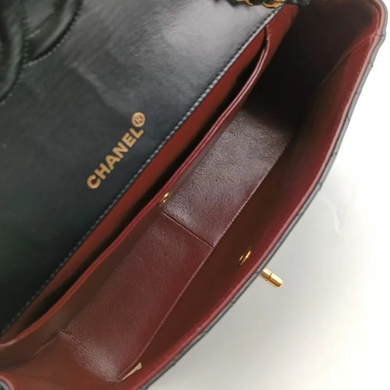 jr533-chanel-vintage-black-lambskin-quilted-flap-bag