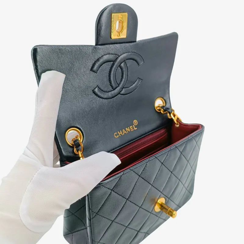 ra684-chanel-vintage-black-lambskin-17cm-mini-square-flap-bag