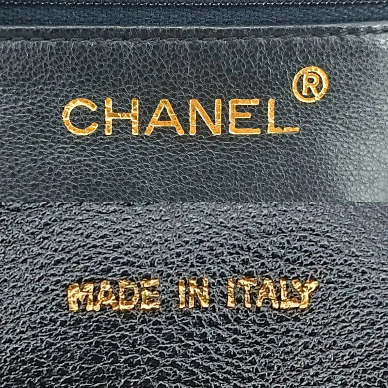 c481-chanel-vintage-black-lambskin-tessel-camera-bag