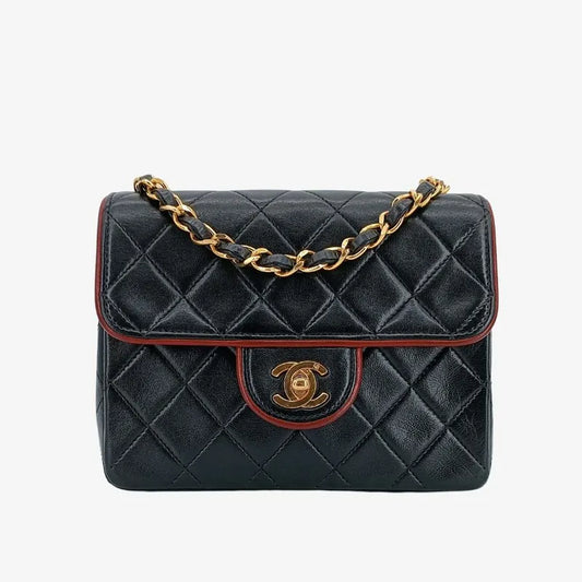 js682-chanel-vintage-black-lambskin-17cm-mini-square-flap-bag