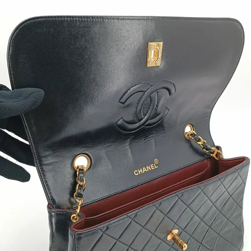 jr534-chanel-vintage-black-lambskin-quilted-flap-bag