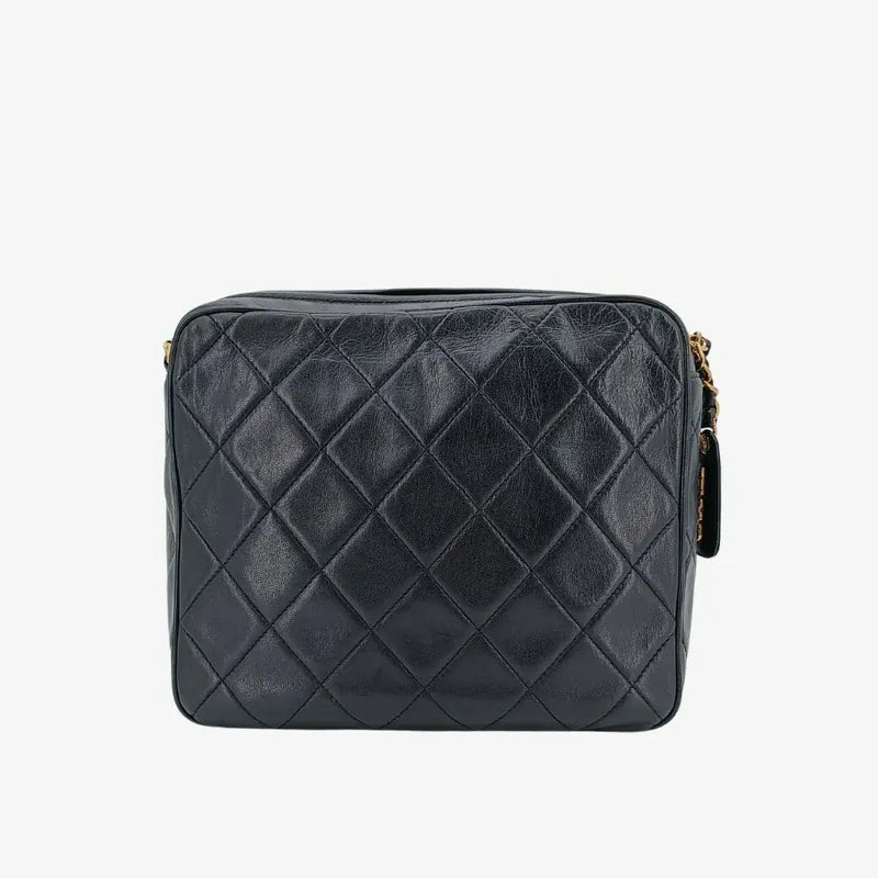 ra827-chanel-vintage-black-lambskin-quilted-camera-bag