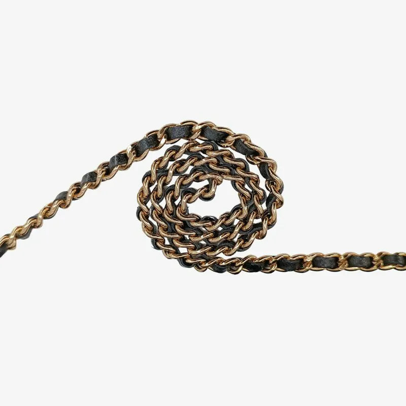 rc058-chanel-vintage-black-lambskin-chocolate-bar-flap-bag