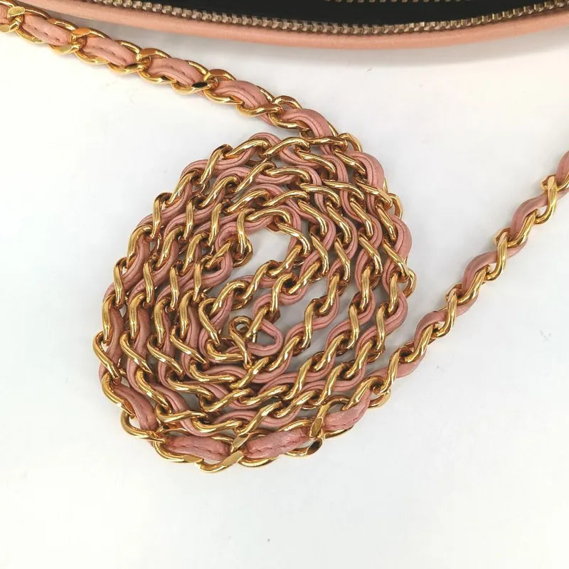 ra022-chanel-vintage-pink-lambskin-tassel-camera-bag