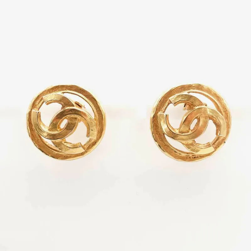 jr788-chanel-vintage-gold-plated-cutout-clip-on-earrings