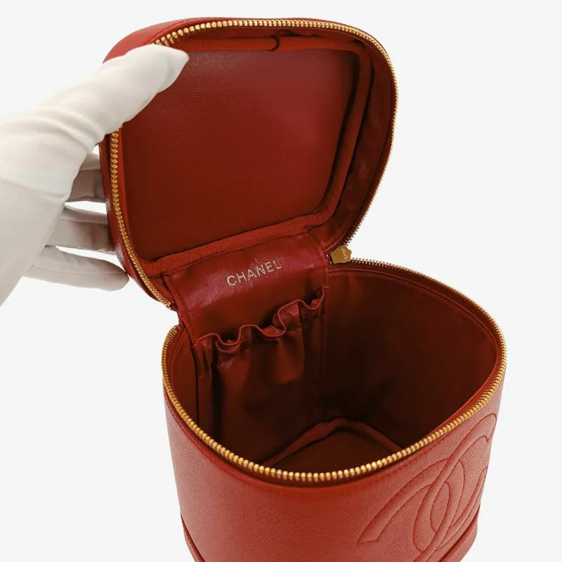 ra690-chanel-vintage-red-caviar-leather-cosmetic-bag