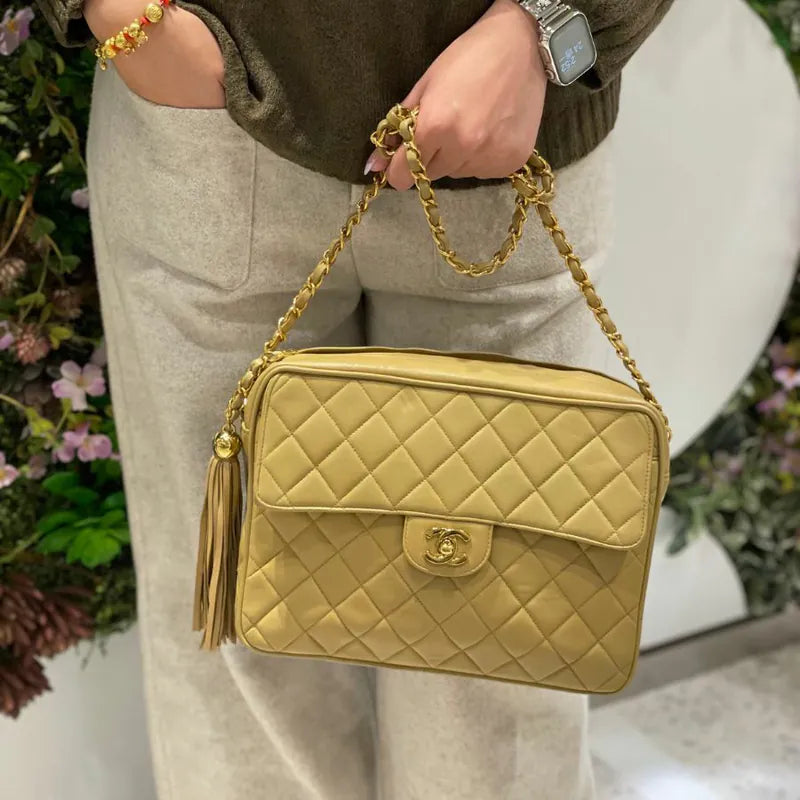 rc420-chanel-vintage-beige-lambskin-quilted-camera-bag