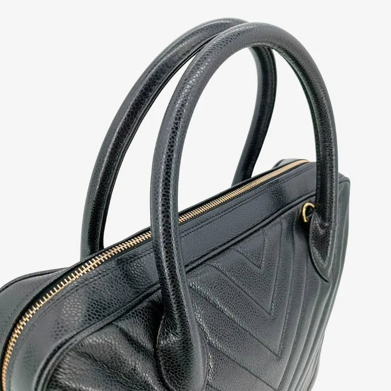 ra316-chanel-vintage-black-caviar-leather-chevron-handbag