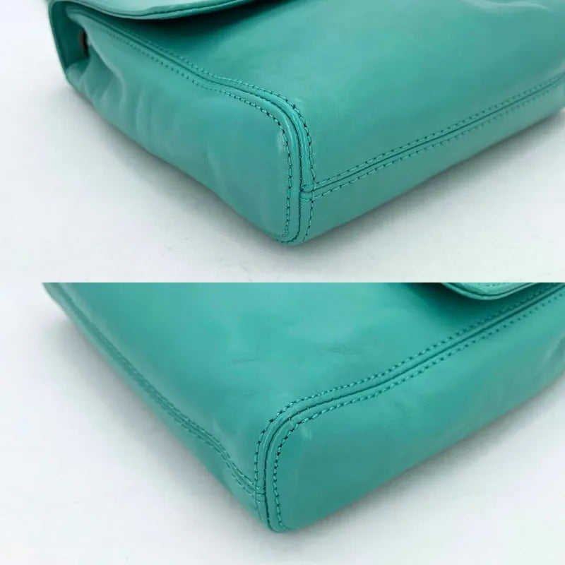 jw031-chanel-vintage-light-blue-lambskin-shoulder-bag