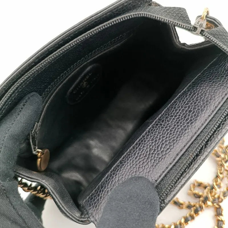 js949-chanel-vintage-black-caviar-leather-camera-bag
