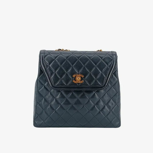 js078-chanel-vintage-black-lambskin-trapezoid-flap-bag