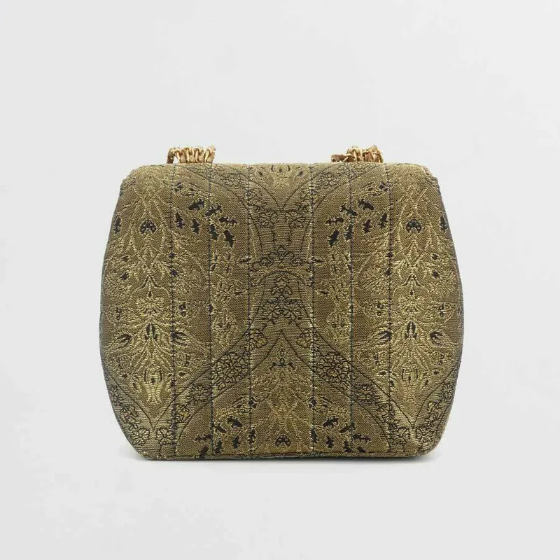 jr898-chanel-vintage-gold-nishijin-woven-flap-bag