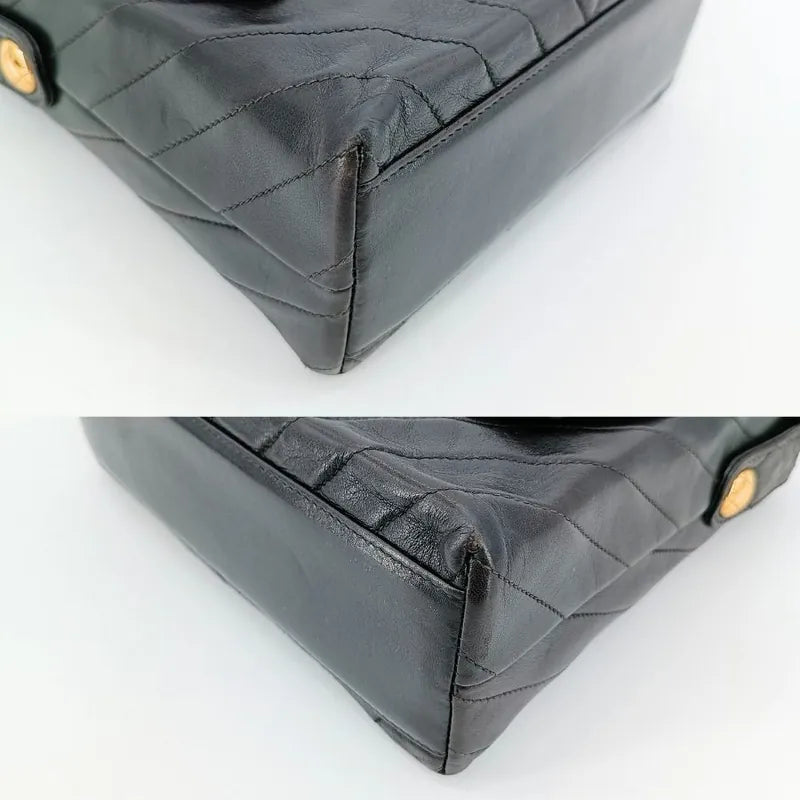 c357-chanel-vintage-black-lambskin-chevron-flap-bag