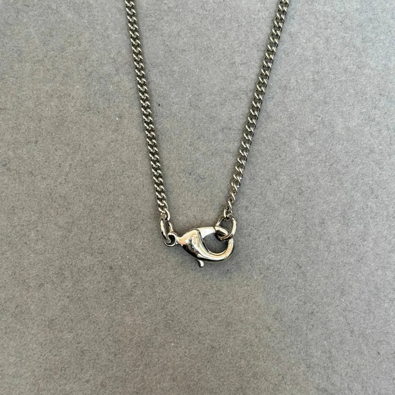 rc760-chanel-2017s-cc-logo-sliver-and-pink-crystals-necklace