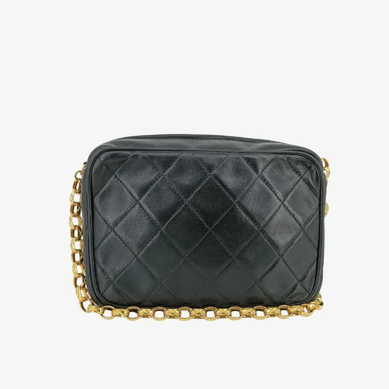 jr222-chanel-vintage-black-lambskin-tassels-gold-chain-camera-bag