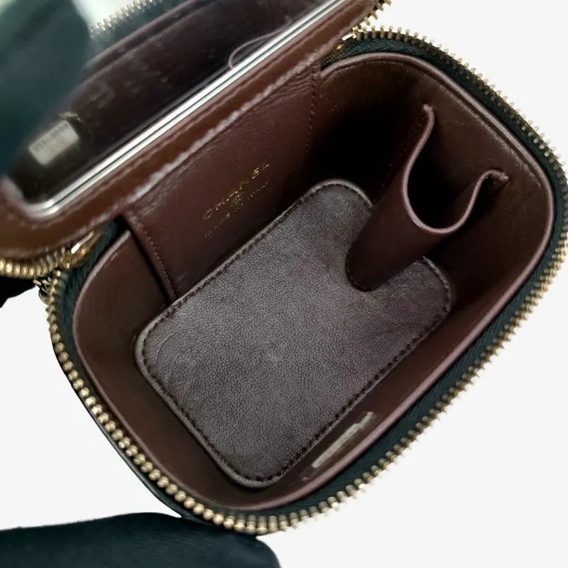 ra340-chanel-black-lambskin-mini-vanity-case-bag