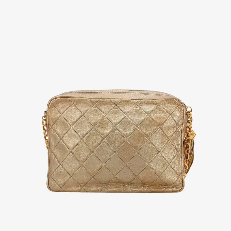 c462-chanel-vintage-gold-lambskin-gold-chain-camera-bag