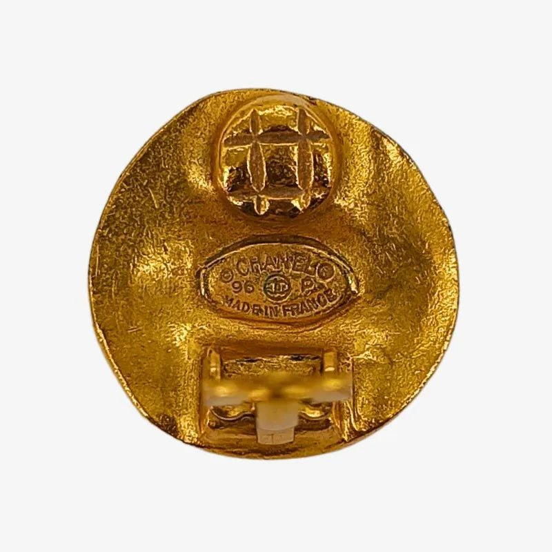 ju837-chanel-vintage-round-gold-plated-clip-on-earrings