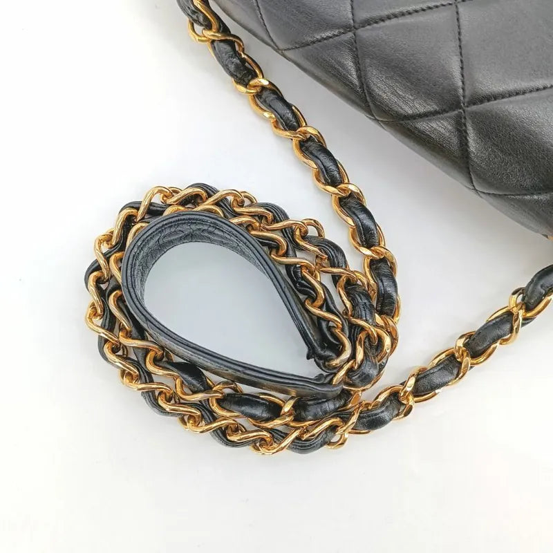 c370-chanel-vintage-black-lambskin-qulited-flap-bag