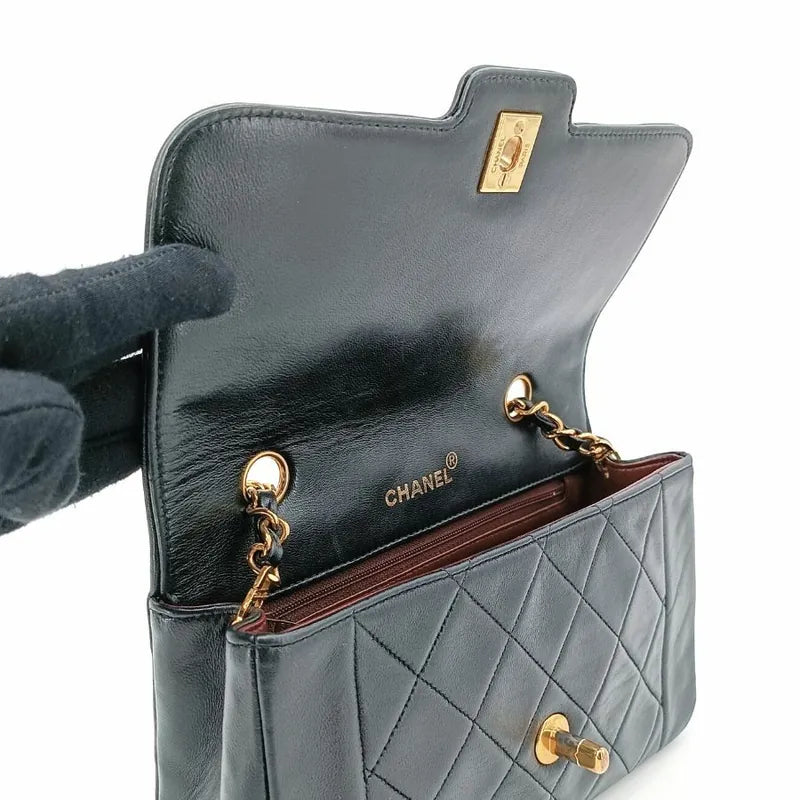 jr660-chanel-vintage-black-lambskin-quilted-flap-bag