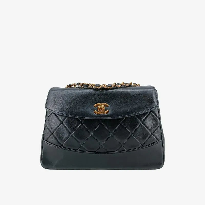 jah196-chanel-vintage-black-lambskin-trapezoid-flap-bag