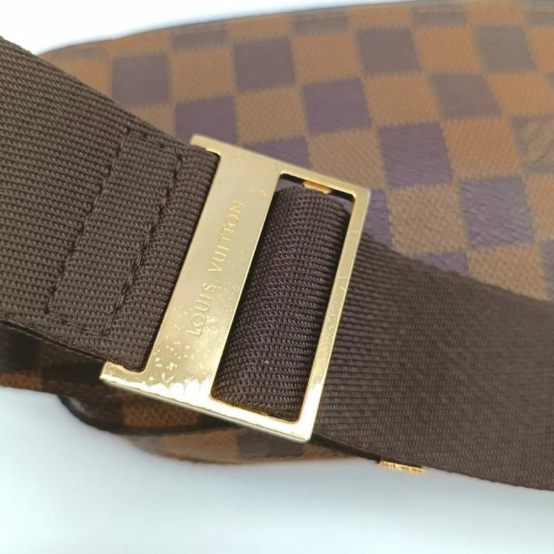 jt552-louis-vuitton-geronimos-belt-bags
