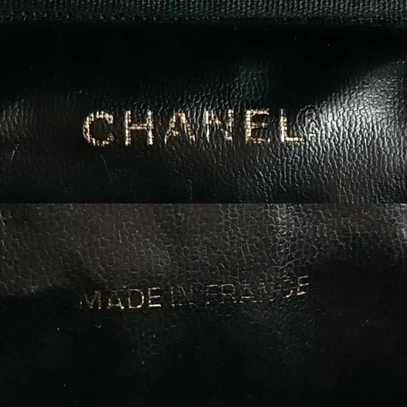 ra196-chanel-vintage-black-caviar-leather-cosmetic-bag