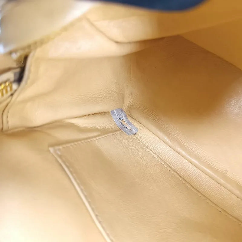 ra199-chanel-vintage-beige-lambskin-gold-chain-camera-bag