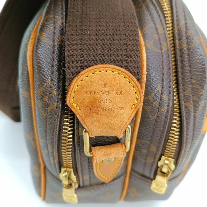 js706-louis-vuitton-reporter